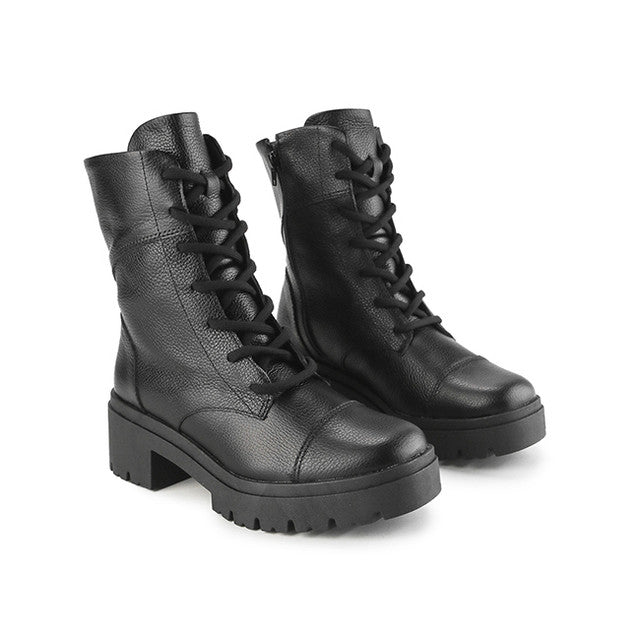 Goldi Mivin In Black