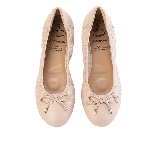 Janell Gabrina In Nude