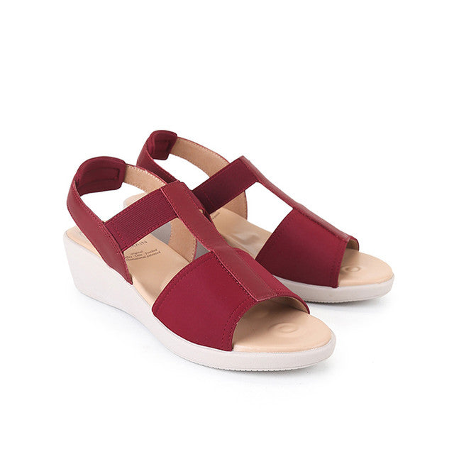 Macha Darcy In Maroon