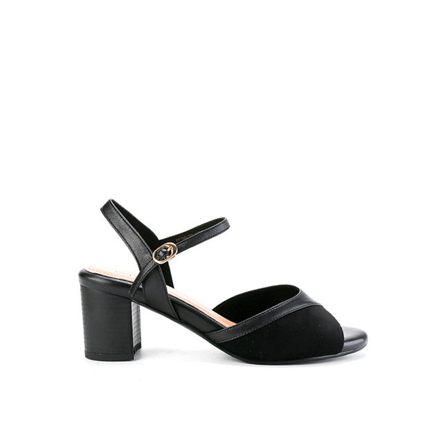 Obermain Footwear Wanita Nivia Dorian In Black