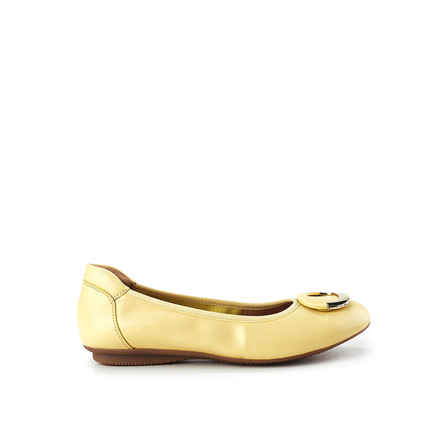 Gracie Leiva In Light Yellow