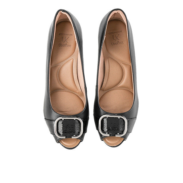 Amera Delisha In Black