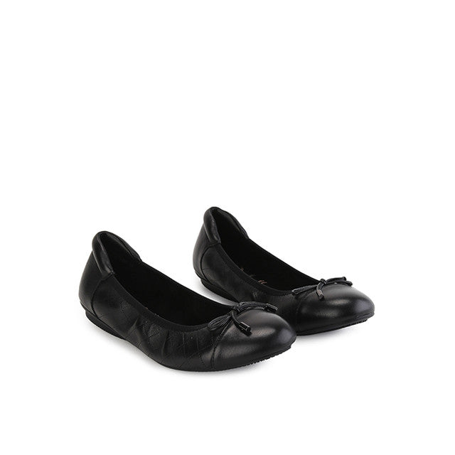 Janell Gabrina In Black