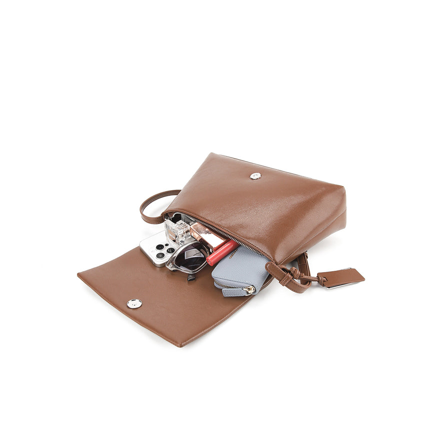 Adele Shoulder Bag In Dark Brown
