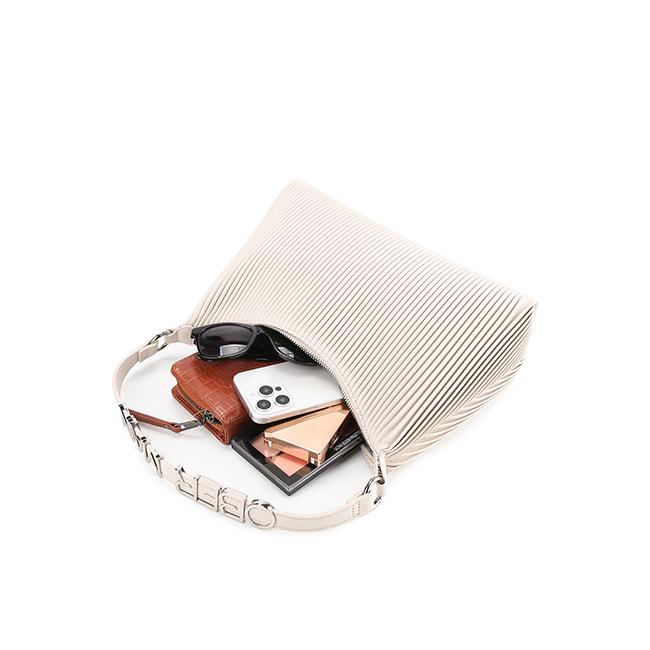 Barrera Shoulder Bag (L) In Cream