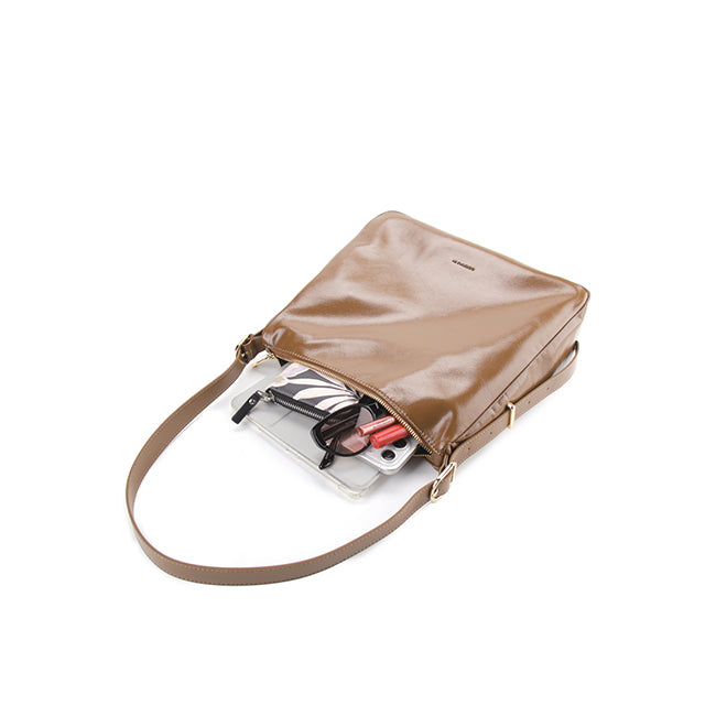 Chelcy Hobo Bag