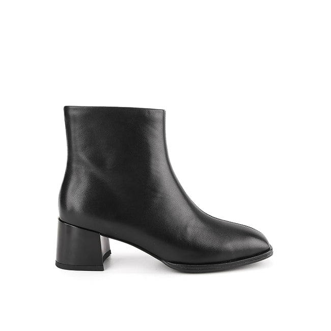 Obermain Sepatu Wanita Boots Carlota Wynn In Black