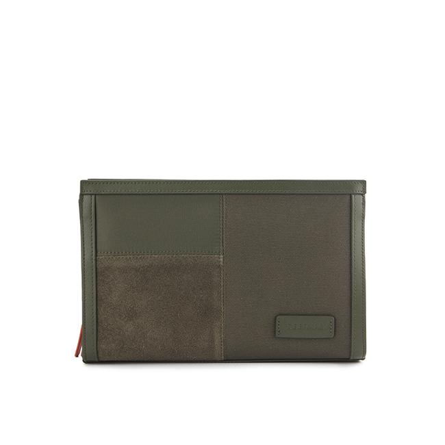 Laron Clutch In Olive