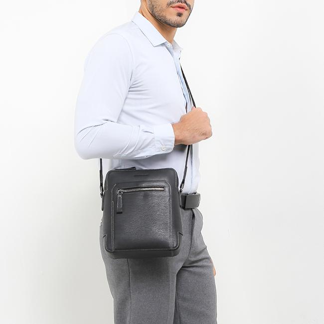 Rio Sling Bag-L In Black