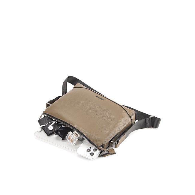 River Messenger Bag-L In Khaki