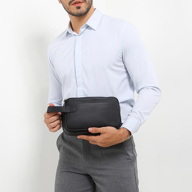 Tatum Clutch - L In Black