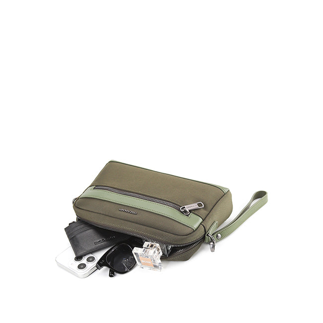 Darian Clutch In Olive