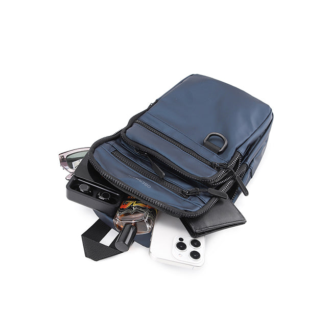 Tyce 1 Chest Bag In Navy