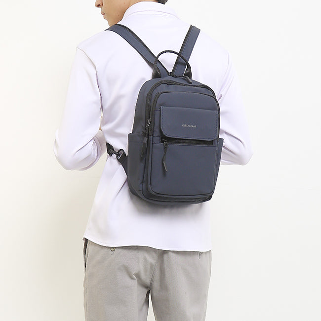 Kayden 3 Chest Bag In Navy
