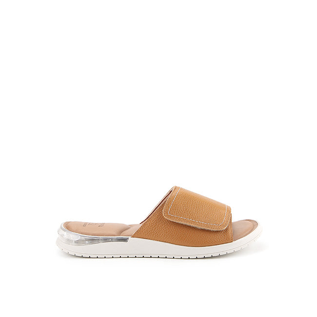 Obermain Sandal Wanita Slip On Mika Kinsley In Tan