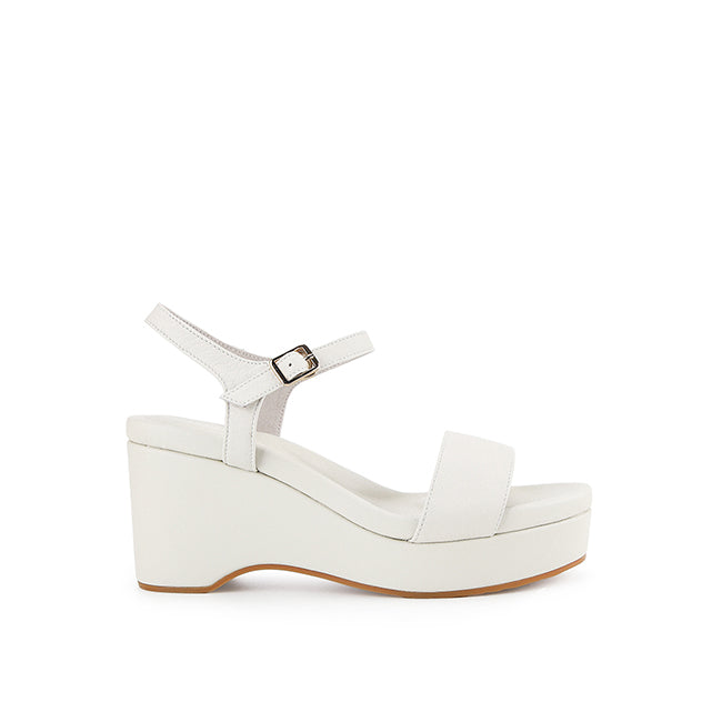 Millie Eveline In Off White