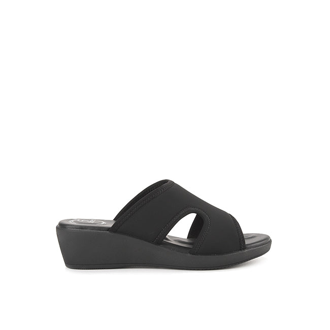 Macha Karla In Black