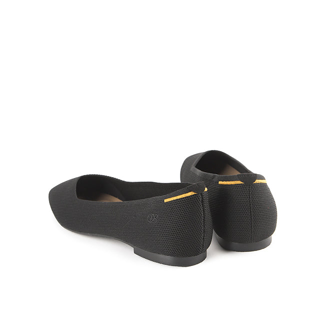 Libby Giselle In Black