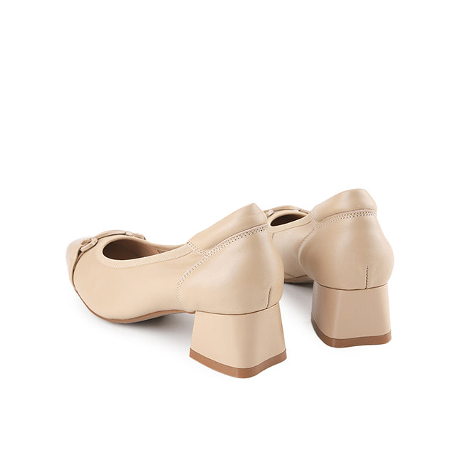 Bethany Davis In Almond