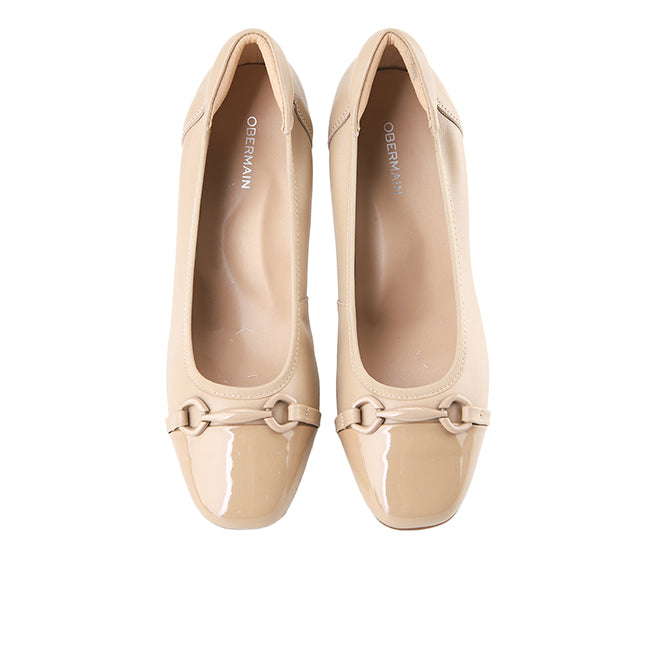 Bethany Davis In Almond