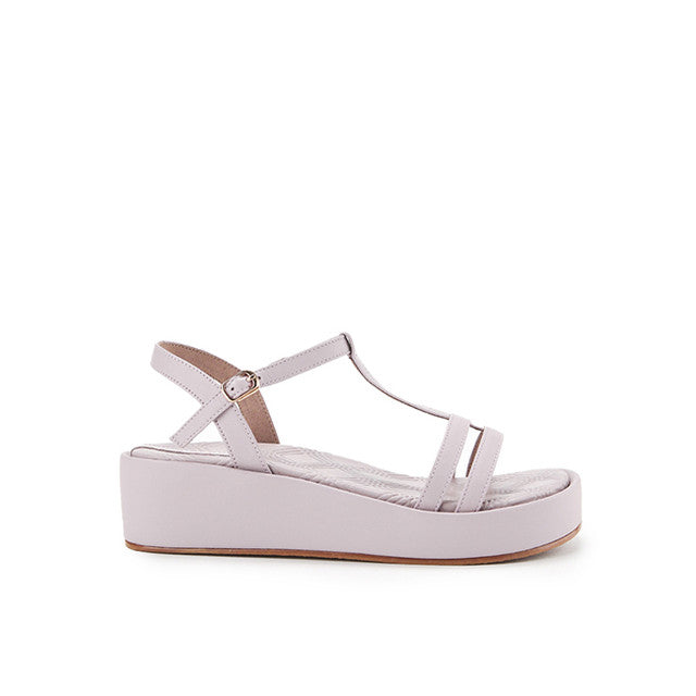 Maylin Floda In Lilac