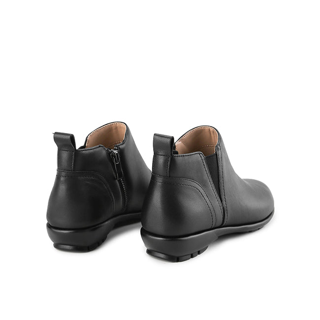 Garcia Henny In Black