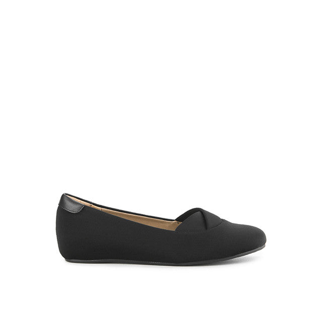 Harper Darcy In Black