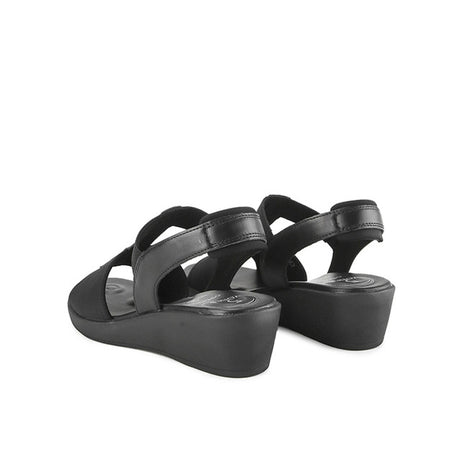 Macha Darcy In Black