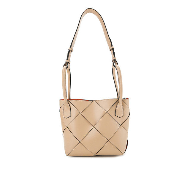Charlotte Bucket Bag In Tan
