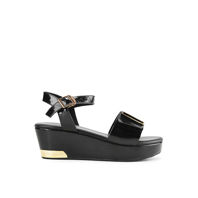 Nika Dovin In Black
