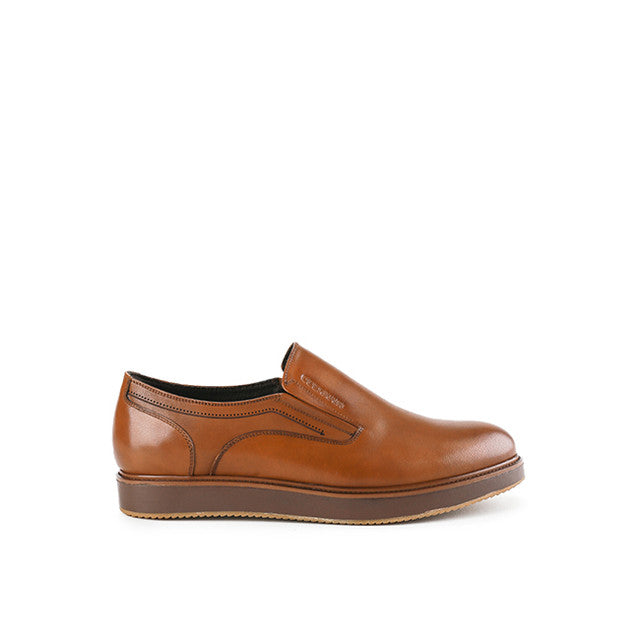Benjamin Hanston In Tan