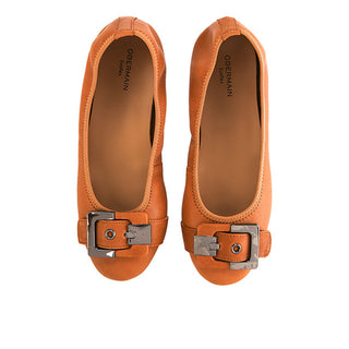Geona Jeisy In Camel