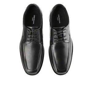 Burnie Efron In Black