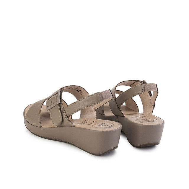 Margi Gabrina  In Taupe