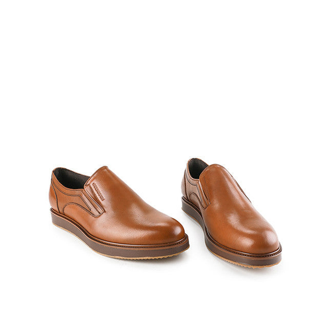 Benjamin Hanston Slip On in Leather