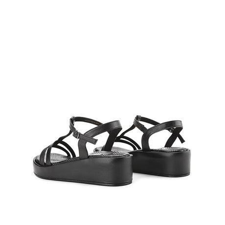 Maylin Floda In Black