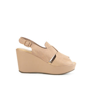 Nicole Jayna In Beige