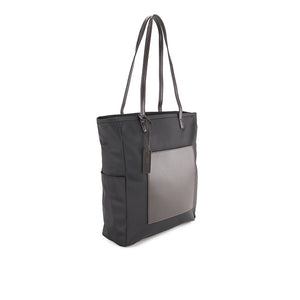 Foara Shoulder Bag In Black