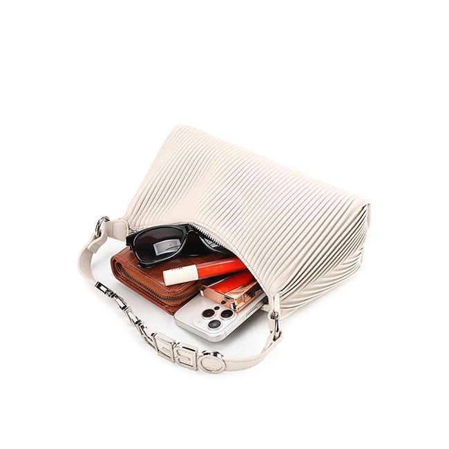 Barrera Shoulder Bag(M) In Cream