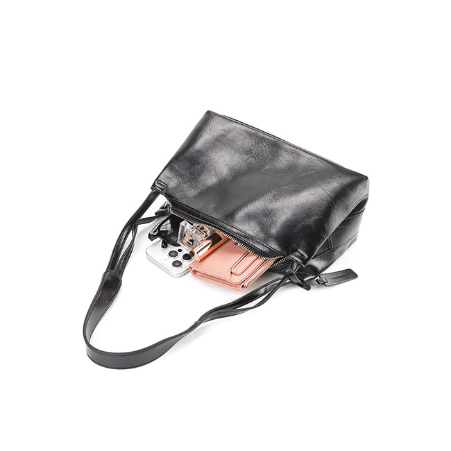 Ferron Shoulder Bag (M) In Black