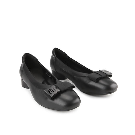Della Joline In Black