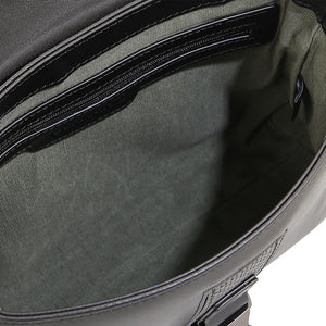 Larry Clutch-L In Black