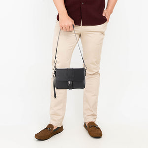 Larry Clutch-L In Black