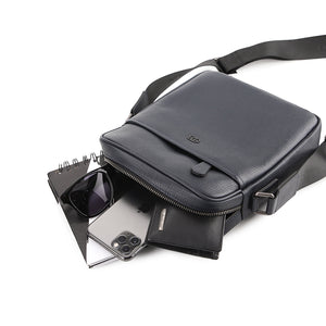 Jude Sling Bag-L In Navy