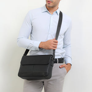 Dylan Messenger Bag-L In Black