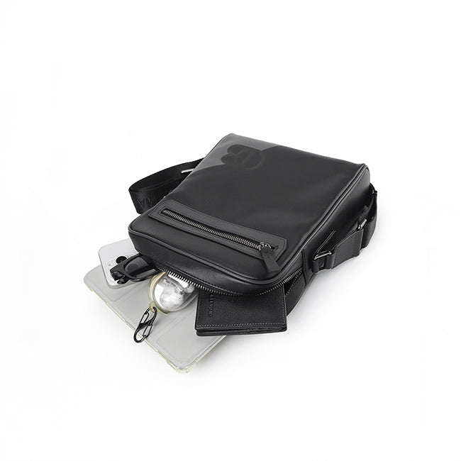Fortune Sling Bag-L In Black