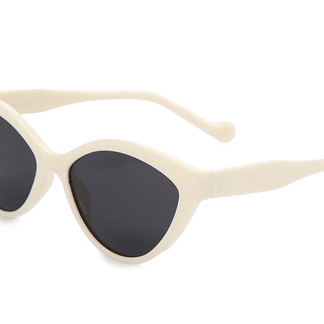 Belle Cat-Eye In Cream