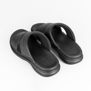 Obermain Sandal Pria Slip On Jacob Milan In Black