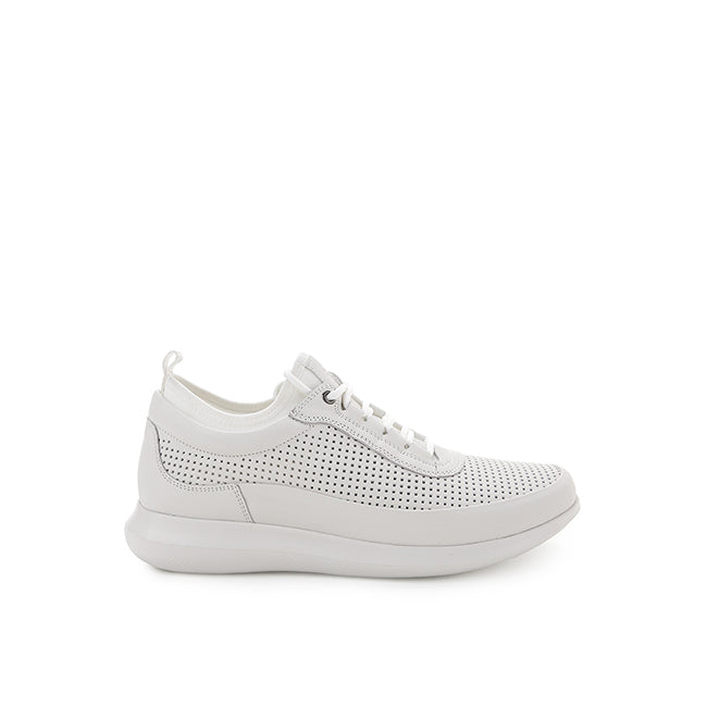 Stevie Kenton In White