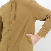 Ellias In Brown